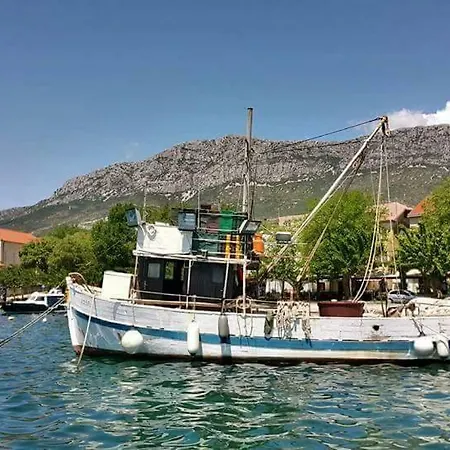Lana I Natali דירה *