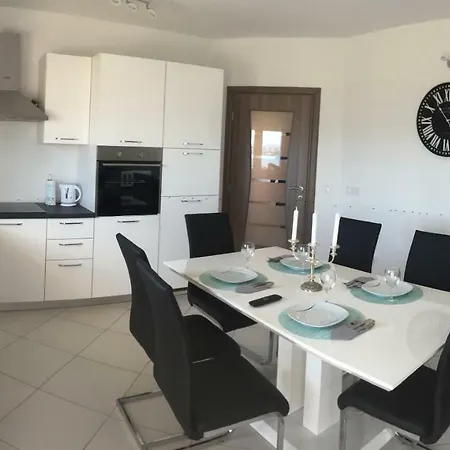 Apartment Lana I Natali *
