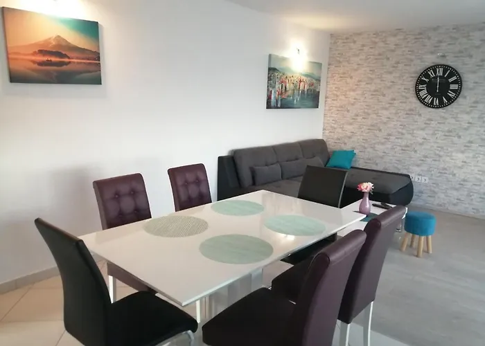 Apartman Lana I Natali Kastela